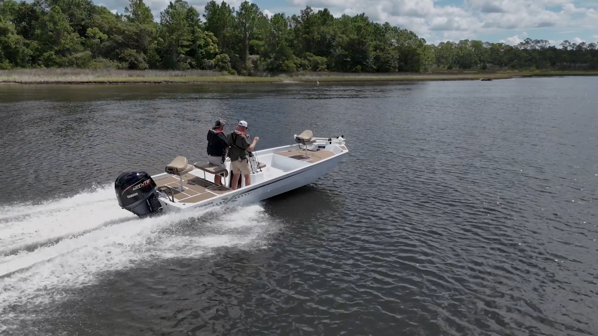 bass boat vs bay boat